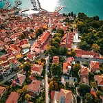 Apartma Rea Izola, Pergola & Terassa, Parking Apartment