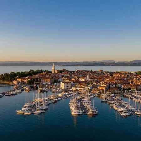Apartma Rea Izola, Parking & Atrij Izola