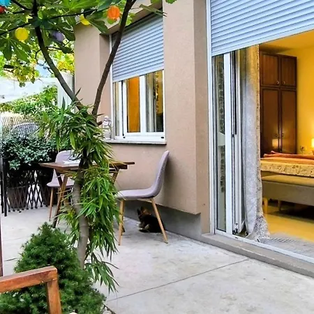 Apartma Rea Izola, Pergola & Terassa, Parking דירה