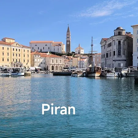 아파트 Apartma Rea Izola, Pergola & Terassa, Parking *