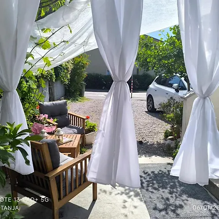 Apartma Rea Izola, Pergola & Terassa, Parking Apartment Izola