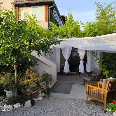 Apartma Rea Izola, Pergola & Terassa, Parking Apartment Izola