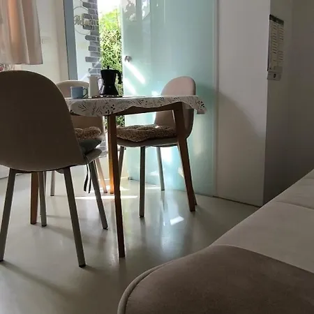 Apartment Apartma Rea Izola, Parking & Atrij Izola