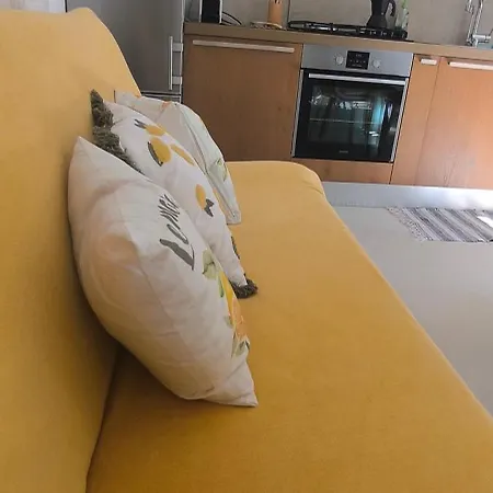Lägenhet Apartma Rea Izola, Parking & Atrij