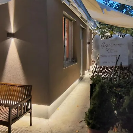 Apartma Rea Izola, Parking & Atrij Lägenhet *