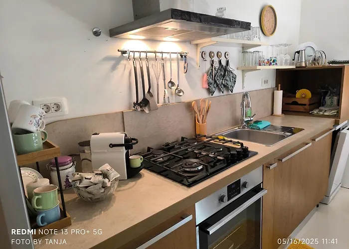 아파트 Apartma Rea Izola, Pergola & Terassa, Parking *