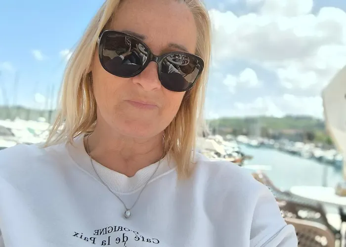 아파트 Apartma Rea Izola, Pergola & Terassa, Parking